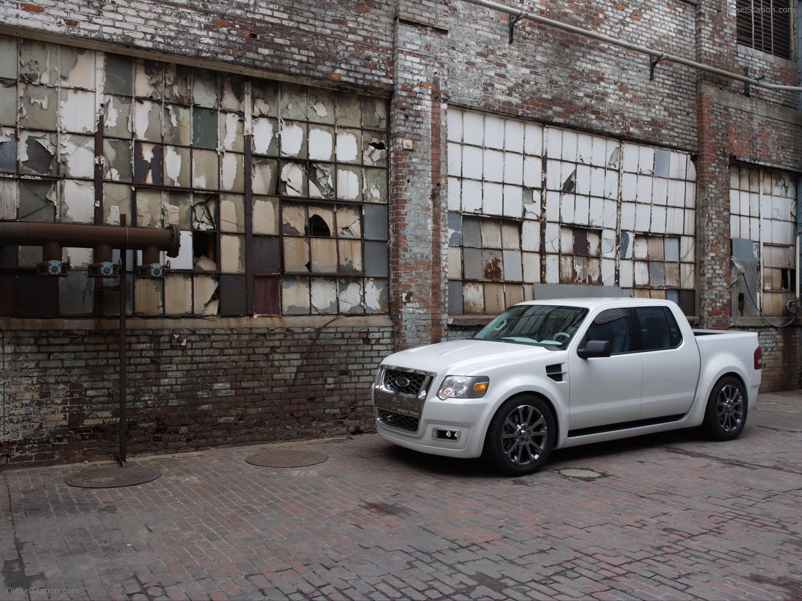 Ford Explorer Sport Trac (2005